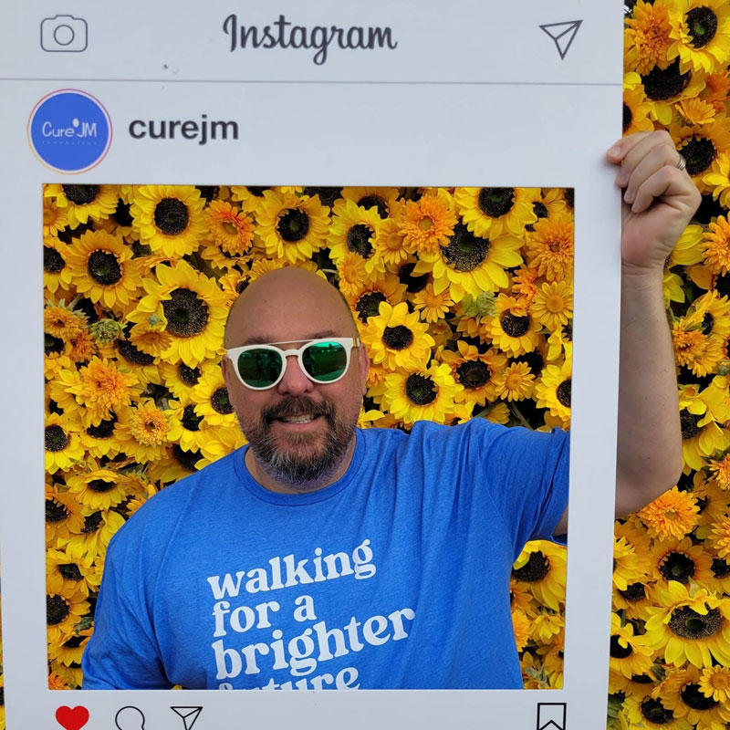 Jason Stafford Pittsburgh Walk Chair in Instagram frame