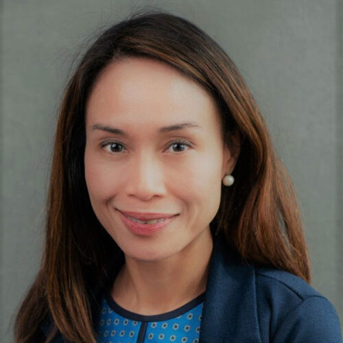 Sheila T. Angeles-Han, Doctora en Medicina, Máster en Ciencias